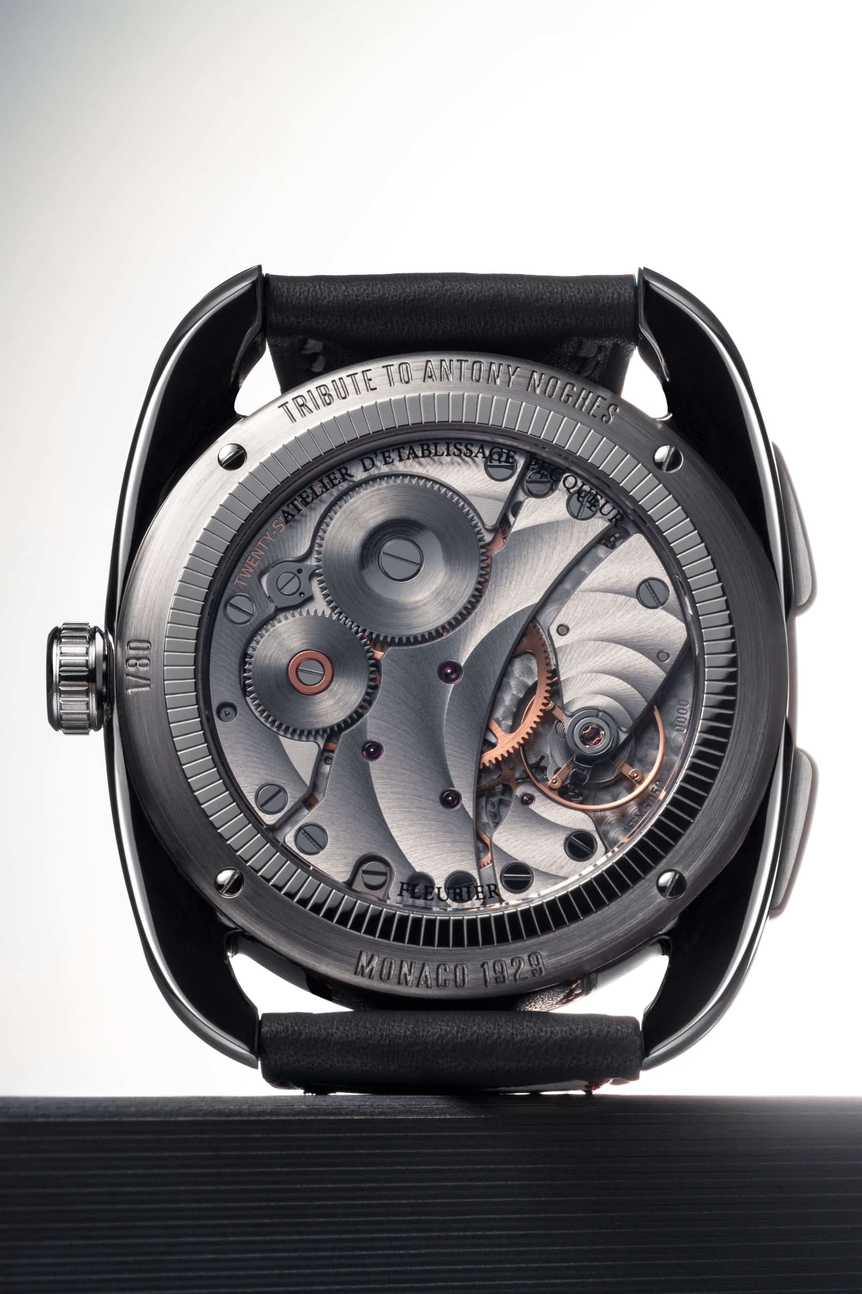 Pecqueur Motorists watch image